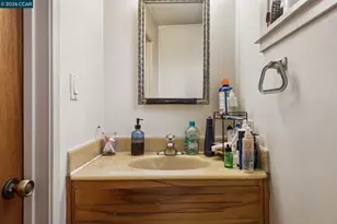 1242 Hopkins St, Berkeley, CA 94702 - Photo 76