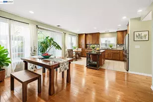 15100 Shining Star Ln, San Leandro, CA 94579 - Photo 16