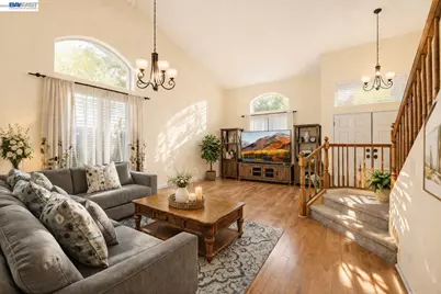 15100 Shining Star Ln, San Leandro, CA 94579 - Photo 4