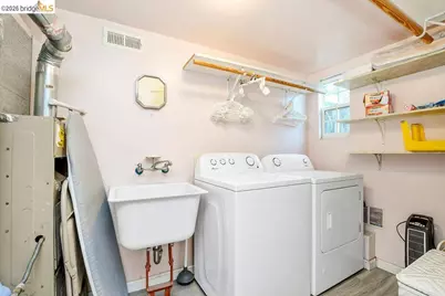 6606 Hagen Blvd, El Cerrito, CA 94530 - Photo 32