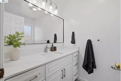1880 Kappa Ave, San Leandro, CA 94579 - Photo 32