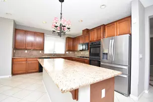 1875 Ventura Dr, Pittsburg, CA 94565 - Photo 10