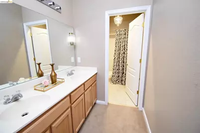 1875 Ventura Dr, Pittsburg, CA 94565 - Photo 30