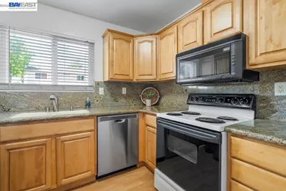 3836 Keneland Way, Pleasanton, CA 94588 - Photo 10