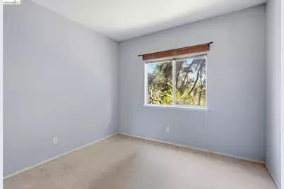 243 Florence Ct, Hercules, CA 94547 - Photo 18