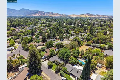 4718 Laura Dr, Concord, CA 94521 - Photo 32