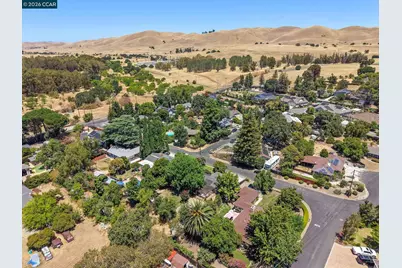 4718 Laura Dr, Concord, CA 94521 - Photo 30