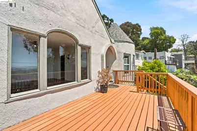 6616 Outlook Ave, Oakland, CA 94605 - Photo 6