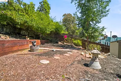 6616 Outlook Ave, Oakland, CA 94605 - Photo 24