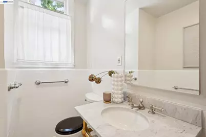 200 Lakeside #105, Oakland, CA 94612 - Photo 24