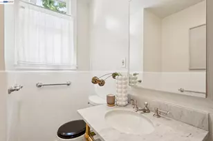 200 Lakeside, Oakland, CA 94612 - Photo 24