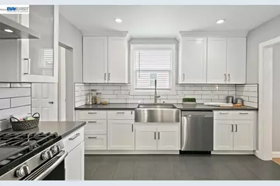 2253 Warner Ave, Oakland, CA 94603 - Photo 4