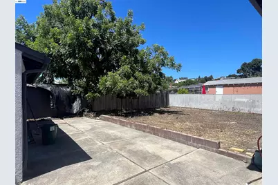 2253 Warner Ave, Oakland, CA 94603 - Photo 12