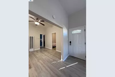 550 Marina Blvd, San Leandro, CA 94577 - Photo 4