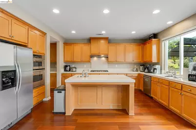 417 McAllister Drive, Benicia, CA 94510 - Photo 16