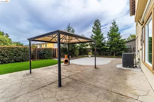 417 McAllister Dr, Benicia, CA 94510 - Photo 44