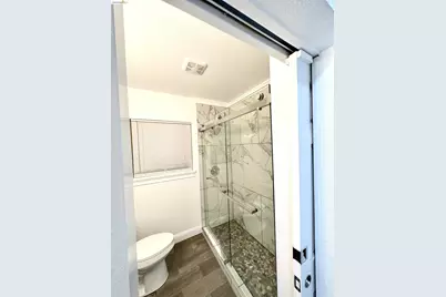 7724 Crest Ave, Oakland, CA 94605 - Photo 2