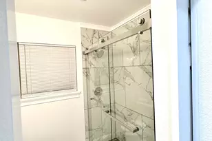 7724 Crest Ave, Oakland, CA 94605 - Photo 2