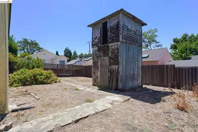 811 6th Street, Benicia, CA 94510 - Photo 26