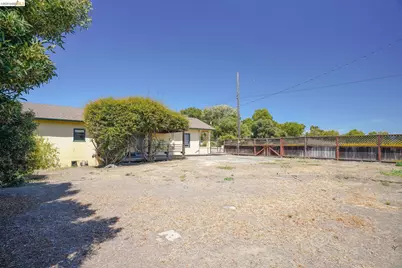 811 6th Street, Benicia, CA 94510 - Photo 24