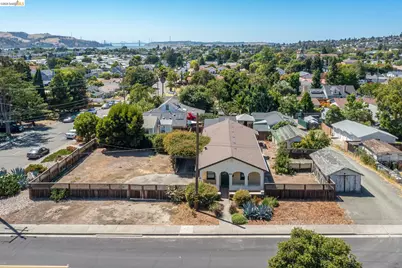 811 6th Street, Benicia, CA 94510 - Photo 1