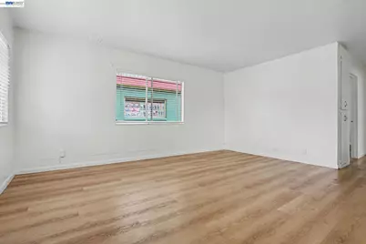 1110 Buena Vista, Alameda, CA 94501 - Photo 8