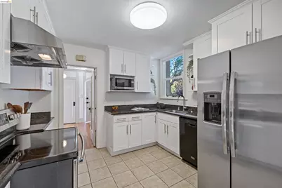 2935 Florence St, Berkeley, CA 94705 - Photo 18