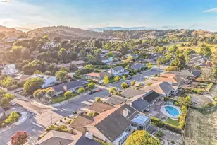 127 Peacock Dr, San Rafael, CA 94901 - Photo 38