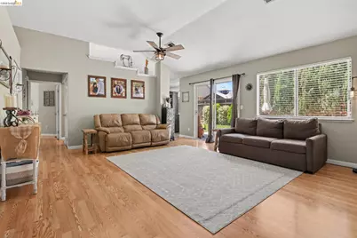 1749 Domaine Way, Oakley, CA 94561 - Photo 12