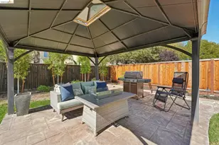 8586 Pinehollow Cir, Discovery Bay, CA 94505 - Photo 34