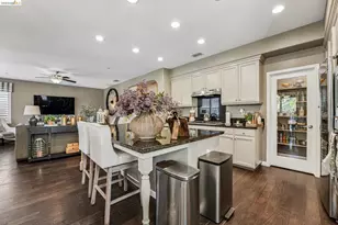 8586 Pinehollow Cir, Discovery Bay, CA 94505 - Photo 12