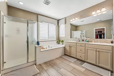 8586 Pinehollow Cir, Discovery Bay, CA 94505 - Photo 30