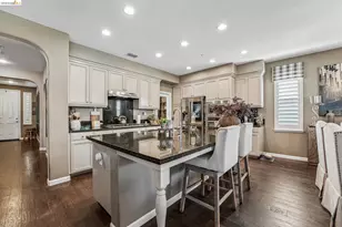 8586 Pinehollow Cir, Discovery Bay, CA 94505 - Photo 8