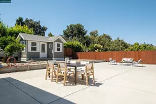 4486 Lawrence Dr, Castro Valley, CA 94546 - Photo 38