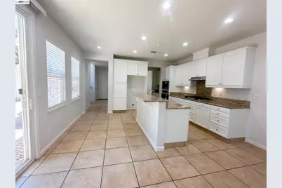 60 Pacifico St, Mountain House, CA 95391 - Photo 8