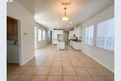 60 Pacifico St, Mountain House, CA 95391 - Photo 12