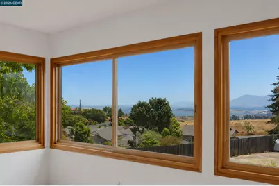 104 Gill Way, Benicia, CA 94510 - Photo 2