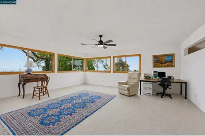 104 Gill Way, Benicia, CA 94510 - Photo 32