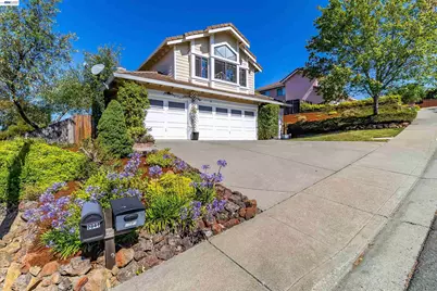 2321 Ascot Pkwy, Vallejo, CA 94591 - Photo 2