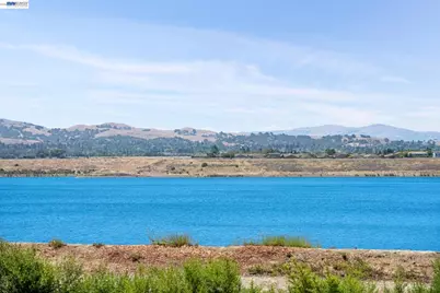 3158 Persimmon Cir, Pleasanton, CA 94588 - Photo 2