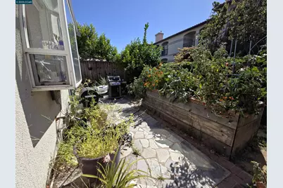 1036 Suncrest Ct, Richmond, CA 94806 - Photo 28