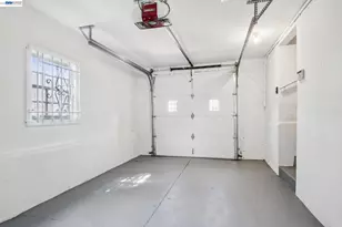 2600 55th Ave, Oakland, CA 94605 - Photo 32