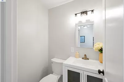 586 Bluefield Ln, Hayward, CA 94541 - Photo 8
