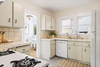 538 Weldon Ave, Oakland, CA 94610 - Photo 12