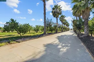 12732 West Ln, Lodi, CA 95240 - Photo 2
