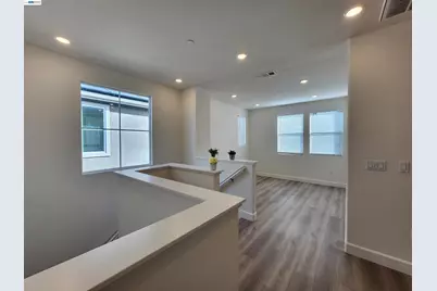 417 Mystic Ln, Pittsburg, CA 94565 - Photo 8