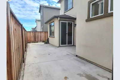 417 Mystic Ln, Pittsburg, CA 94565 - Photo 18