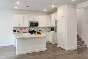 417 Mystic Ln, Pittsburg, CA 94565 - Photo 4