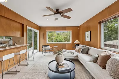 21 Orinda Vista Dr, Oakland, CA 94605 - Photo 26