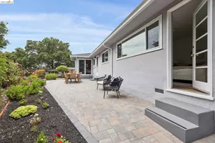21 Orinda Vista Dr, Oakland, CA 94605 - Photo 40
